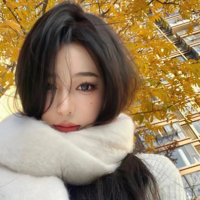劳拉·马尔斯的眼睛